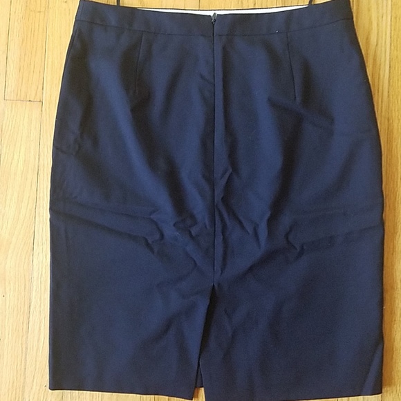VGUC J.Crew No.2 pencil skirt, navy blue, polyeste - Picture 3 of 3
